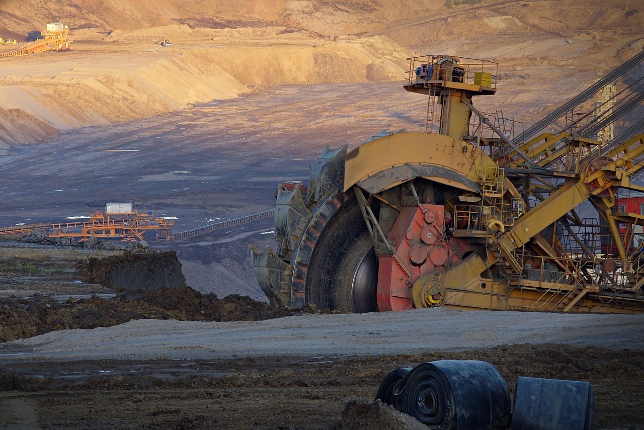 découvrez les impacts environnementaux de l'exploitation minière et les solutions pour réduire son empreinte écologique.