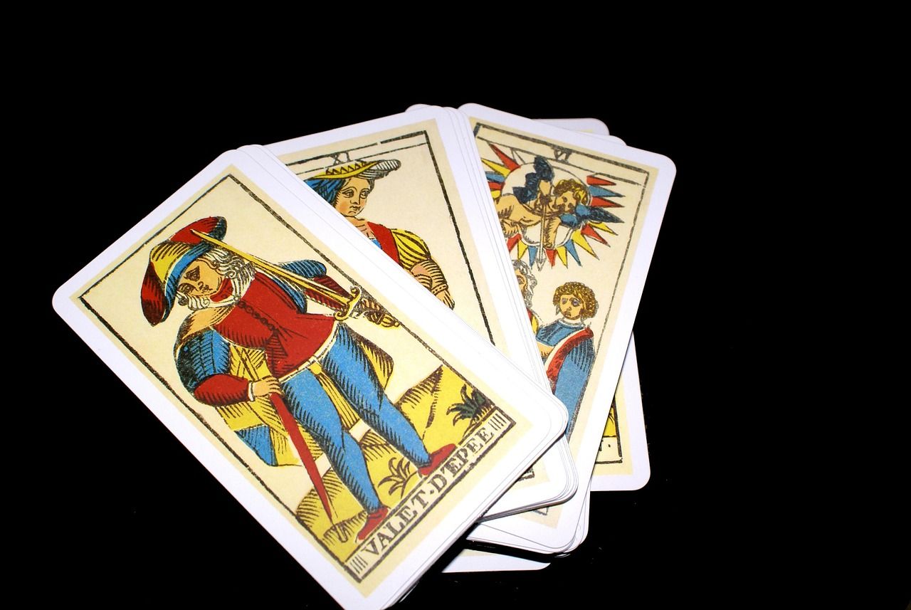 découvrez votre avenir avec notre tarot horoscope personnalisé. interprétez les cartes pour obtenir des conseils précis et explorez votre destinée.
