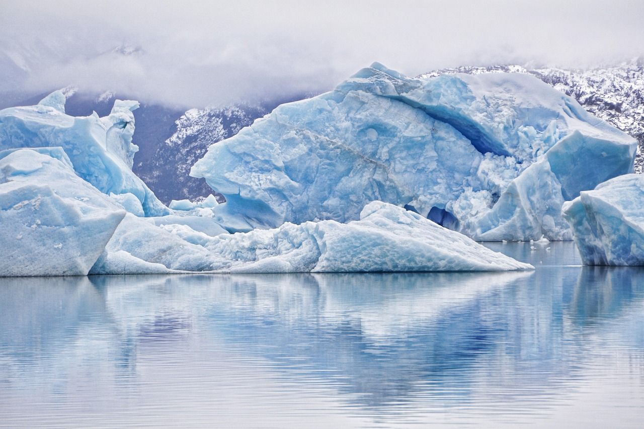 découvrez les enjeux de la désinformation climatique, ses impacts sur la perception du changement climatique et comment distinguer faits scientifiques et fausses informations.