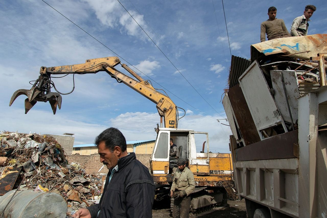 découvrez nos solutions innovantes de gestion des déchets pour un avenir plus durable. optimisez le recyclage, réduisez vos déchets et participez à la protection de l'environnement grâce à nos services sur mesure.