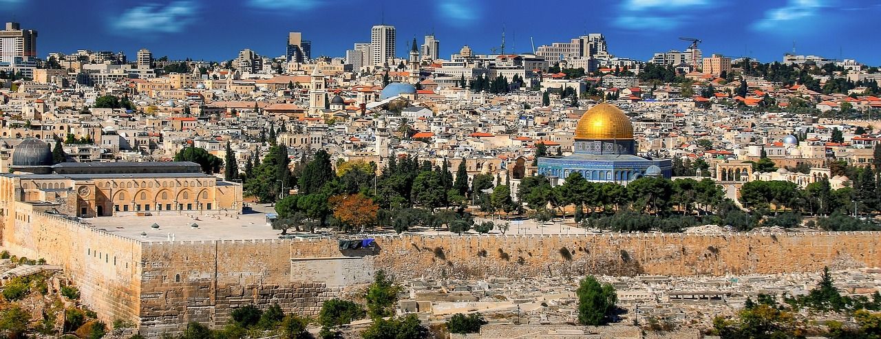 analyse approfondie du conflit au moyen-orient, ses causes historiques, les acteurs clés et les enjeux géopolitiques actuels.