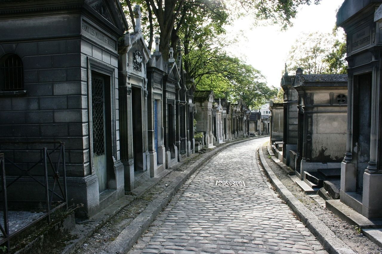 découvrez la magie de paris, la ville des lumières, où l'histoire, la culture et la gastronomie se rencontrent. explorez ses monuments emblématiques, ses charmants cafés et ses boutiques uniques. paris vous attend pour une expérience inoubliable.