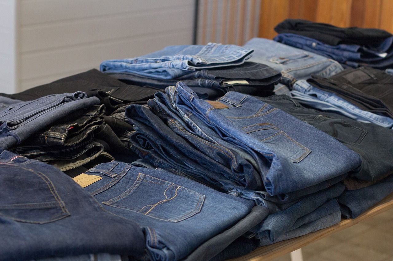 découvrez l'upcycling, une démarche écologique qui transforme les déchets en objets uniques et créatifs, alliant durabilité et style.